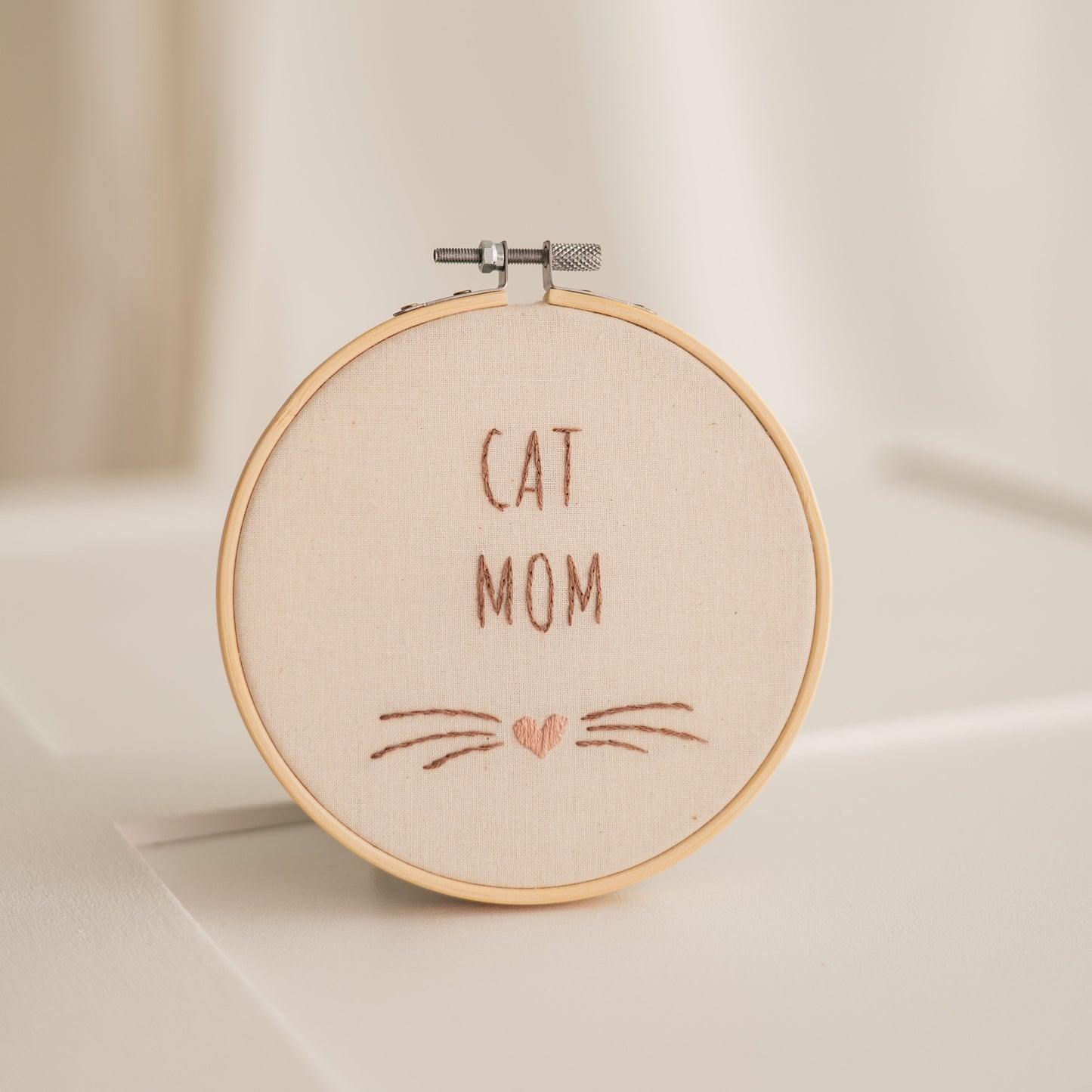 bastidor cat mom