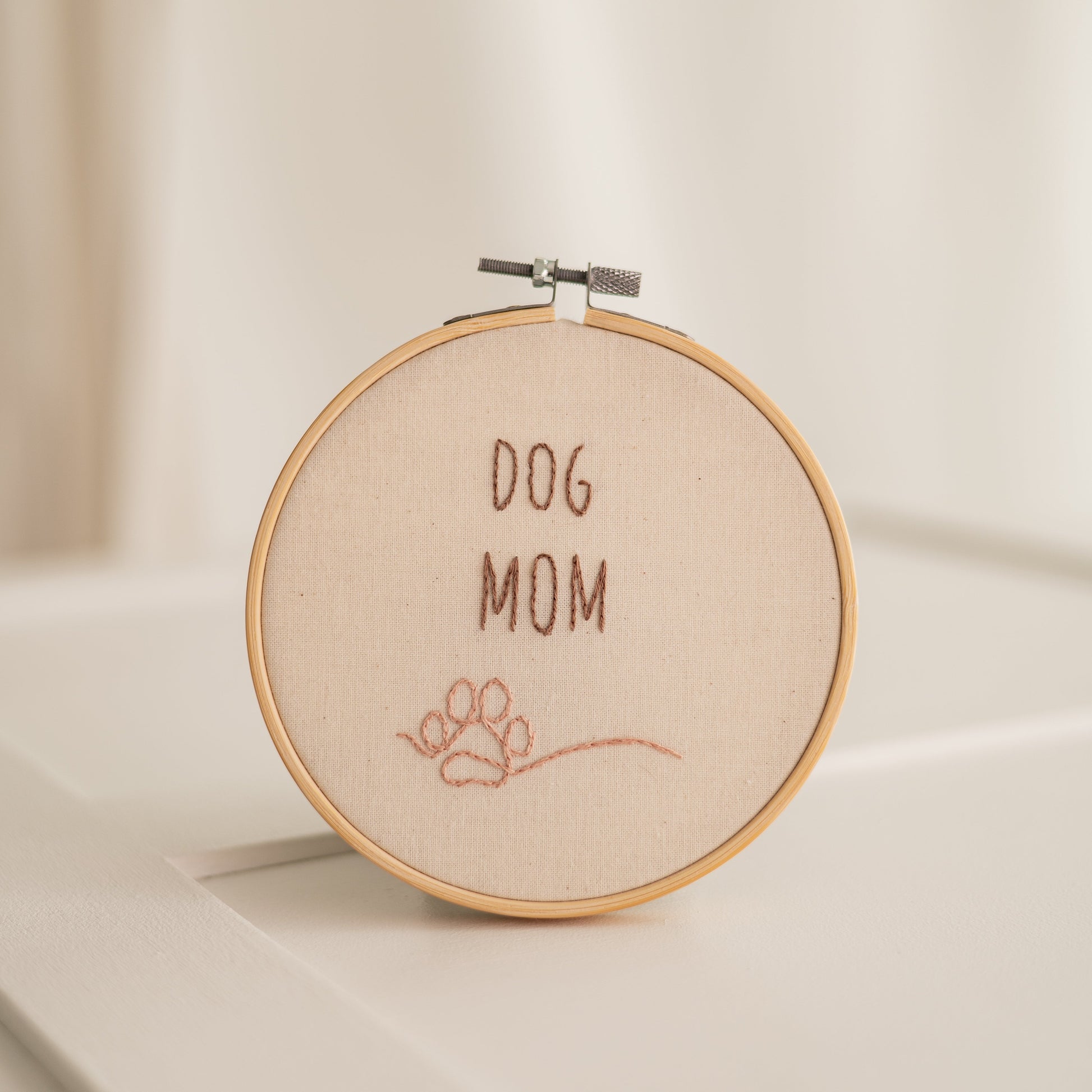 bastidor dog mom