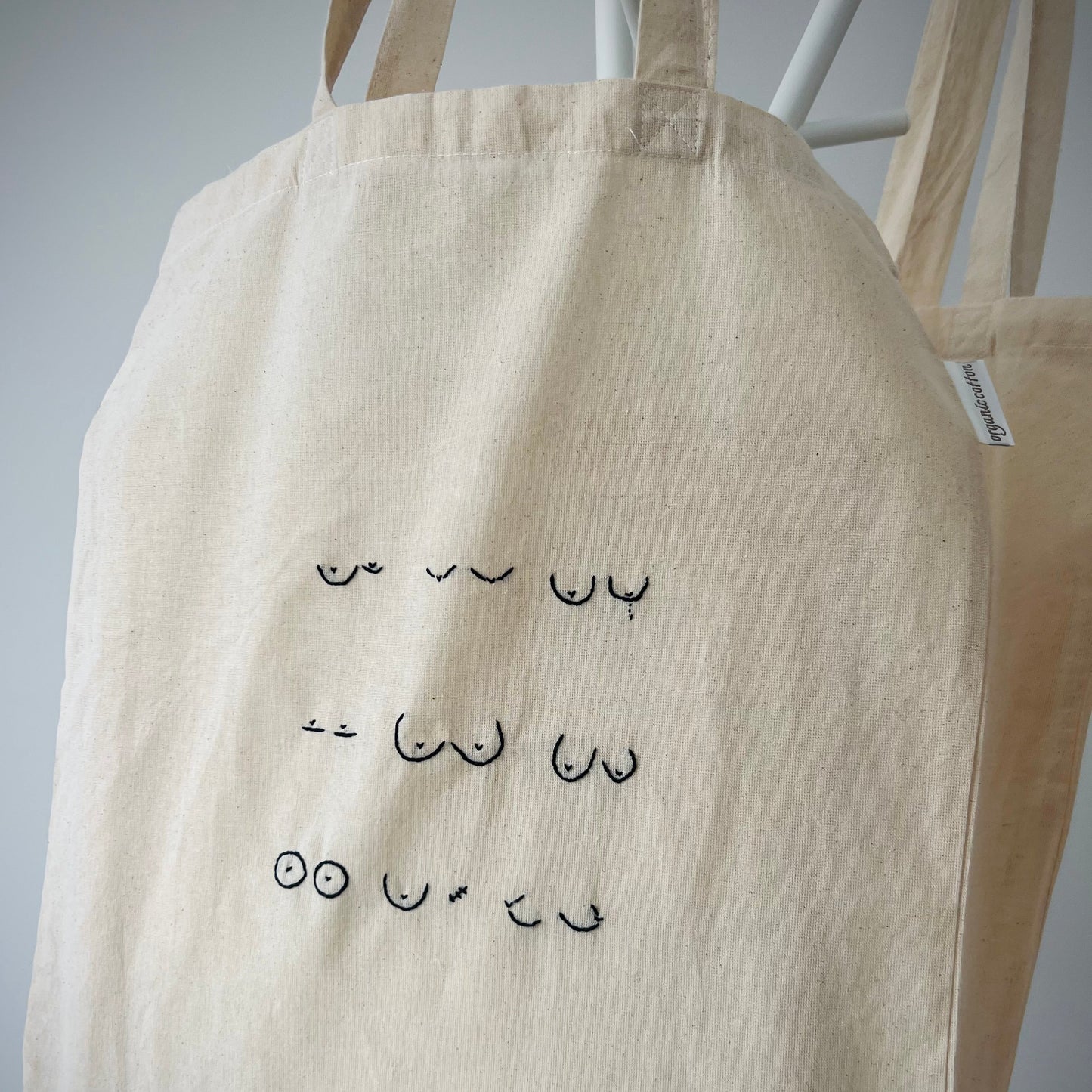 boobs totebag preto