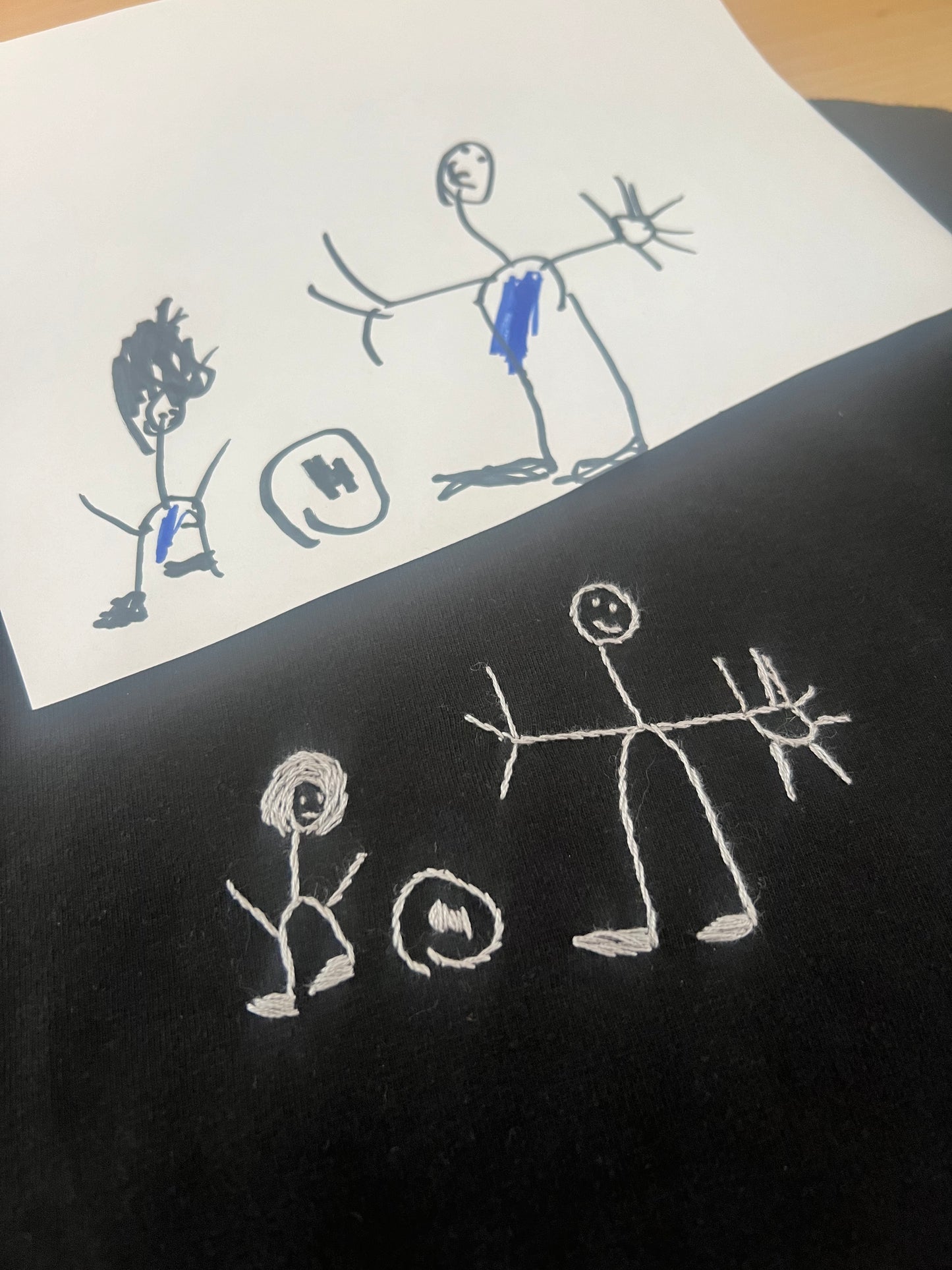 roupa personalizada com desenho de criança