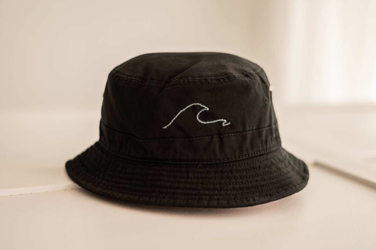 wave chapeu preto