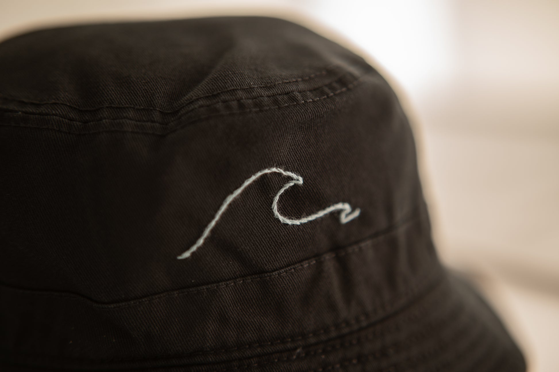 wave chapeu preto